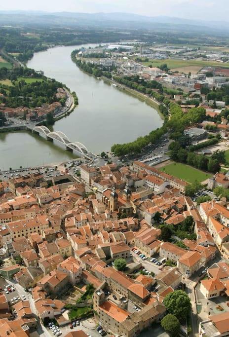 Charmant Appartement Au Coeur De Neuville - Lyon A 20Mn Exteriör bild