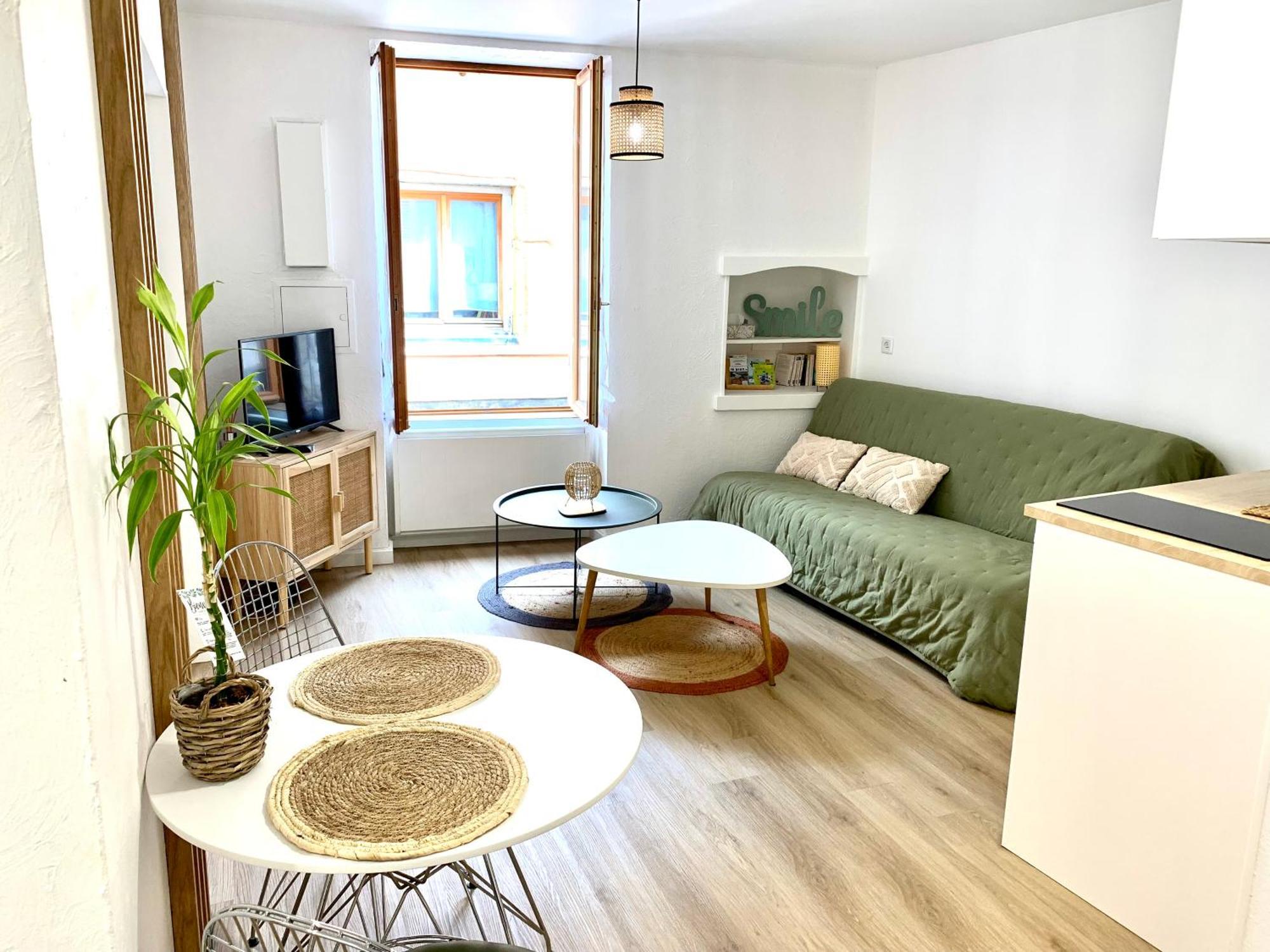 Charmant Appartement Au Coeur De Neuville - Lyon A 20Mn Exteriör bild
